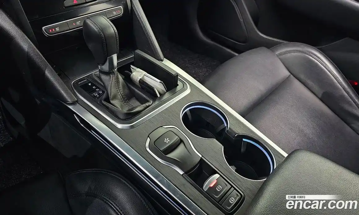 Renault SM6 2024 2.0 Автомат в Москве № 618118, фото 9