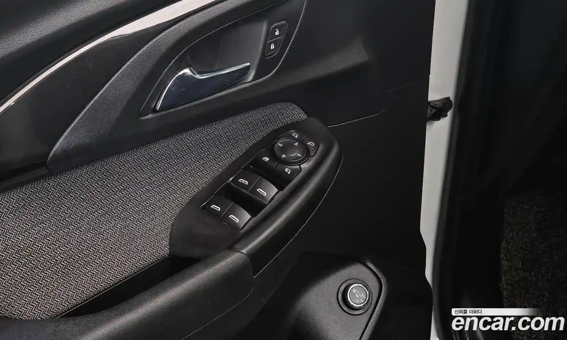 Chevrolet TrailBlazer 2021 1.3 Автомат в Москве № 618413, фото 17