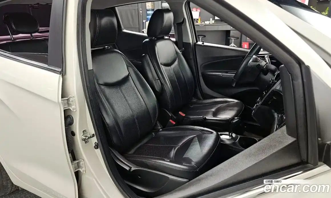 Chevrolet Spark 2016 1.0 Автомат в Москве № 619221, фото 10