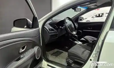 Renault SM3 2011 1.6 Автомат в Москве № 619851, миниатюра 11