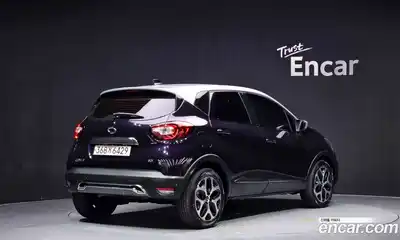 Renault QM3 2018 1.5 Автомат в Москве № 619929, миниатюра 2