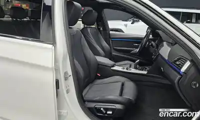 BMW 3-Series 2018 2.0 Автомат в Москве № 622510, миниатюра 9