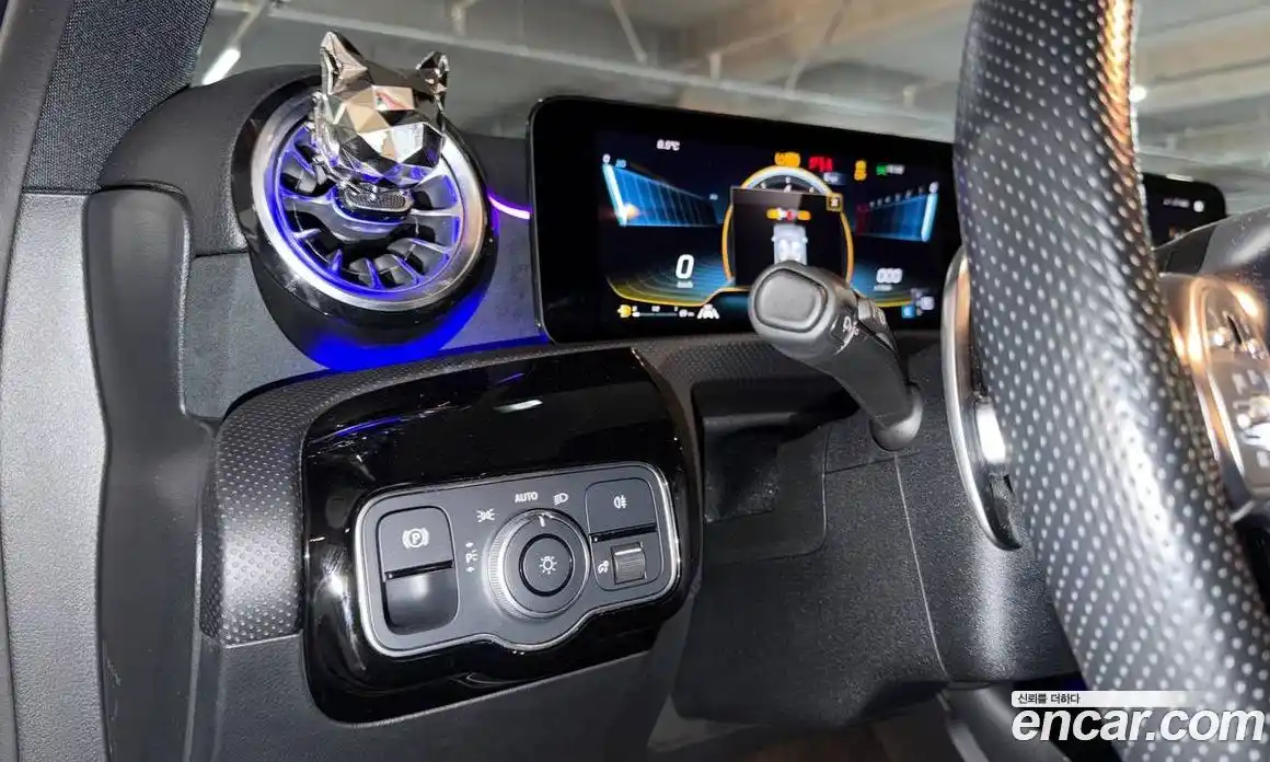 Mercedes-Benz A-Class 2023 2.0 Автомат в Москве № 623125, фото 15