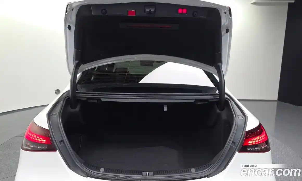 Mercedes-Benz E-Class 2022 2.0 Автомат в Москве № 623756, фото 20