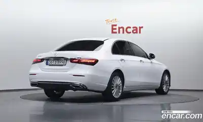 Mercedes-Benz E-Class 2022 2.0 Автомат в Москве № 623756, миниатюра 2