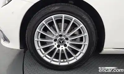 Mercedes-Benz E-Class 2022 2.0 Автомат в Москве № 623756, миниатюра 5