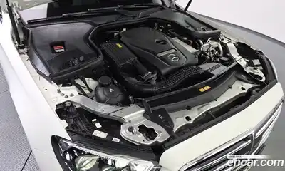 Mercedes-Benz E-Class 2022 2.0 Автомат в Москве № 623756, миниатюра 6