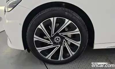 Mercedes-Benz E-Class 2024 2.0 Автомат в Москве № 623916, миниатюра 5