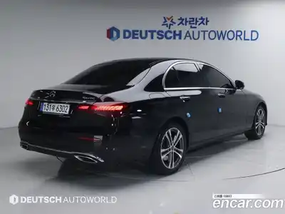 Mercedes-Benz E-Class 2022 2.0 Автомат в Москве № 624466, миниатюра 2