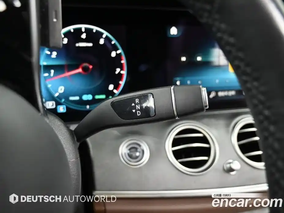 Mercedes-Benz E-Class 2022 2.0 Автомат в Москве № 624466, фото 9