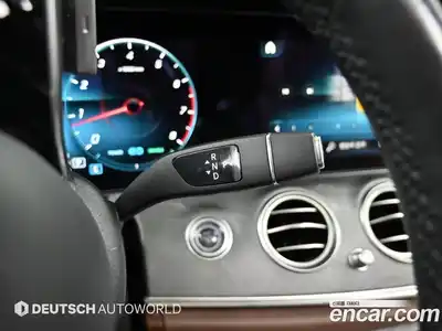 Mercedes-Benz E-Class 2022 2.0 Автомат в Москве № 624466, миниатюра 9