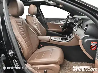 Mercedes-Benz E-Class 2022 2.0 Автомат в Москве № 624466, миниатюра 10