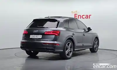 Audi SQ5 2020 3.0 Автомат в Москве № 625037, миниатюра 2