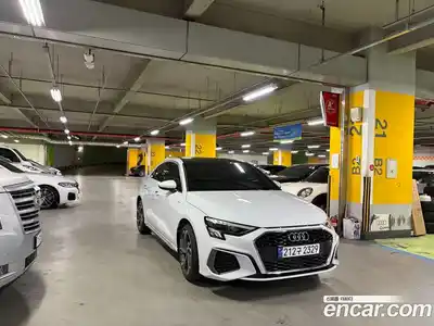 Audi A3 2023 2.0 Автомат в Москве № 625907, миниатюра 2