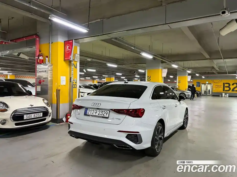 Audi A3 2023 2.0 Автомат в Москве № 625907, фото 3