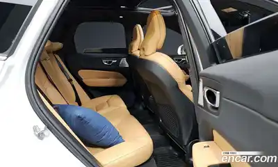 Volvo XC60 2023 2.0 Автомат в Москве № 626210, миниатюра 11