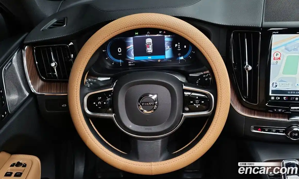 Volvo XC60 2023 2.0 Автомат в Москве № 626210, фото 13