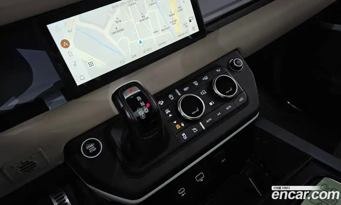 Land Rover Defender 2022 3.0 Автомат в Москве № 627468, фото 9