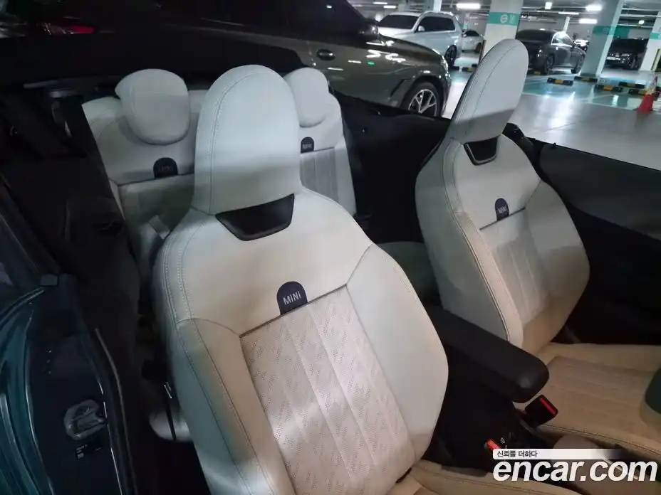 Mini Cooper Convertible 2025 2.0 Автомат в Москве № 628225, фото 15