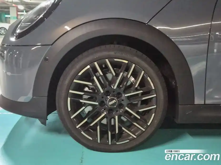 Mini Cooper Convertible 2025 2.0 Автомат в Москве № 628225, фото 17