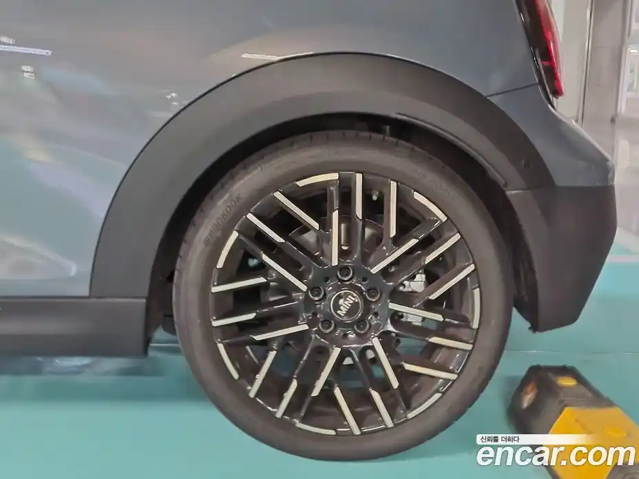 Mini Cooper Convertible 2025 2.0 Автомат в Москве № 628225, фото 18