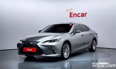 Lexus ES, 2021