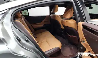 Lexus ES 2021 2.5 Автомат в Москве № 628616, миниатюра 12