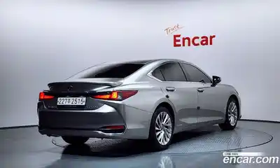 Lexus ES 2021 2.5 Автомат в Москве № 628616, миниатюра 2