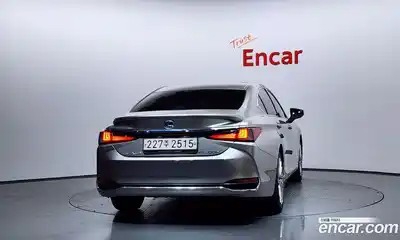 Lexus ES 2021 2.5 Автомат в Москве № 628616, миниатюра 4