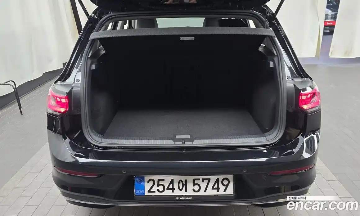 Volkswagen Golf 2025 2.0 Автомат в Москве № 628833, фото 20