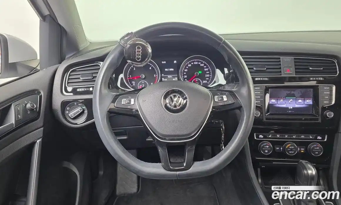 Volkswagen Golf 2013 2.0 Автомат в Москве № 628909, фото 13