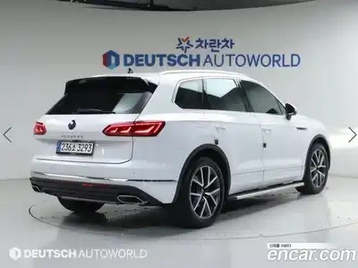 Volkswagen Touareg 2023 3.0 Автомат в Москве № 629285, миниатюра 2