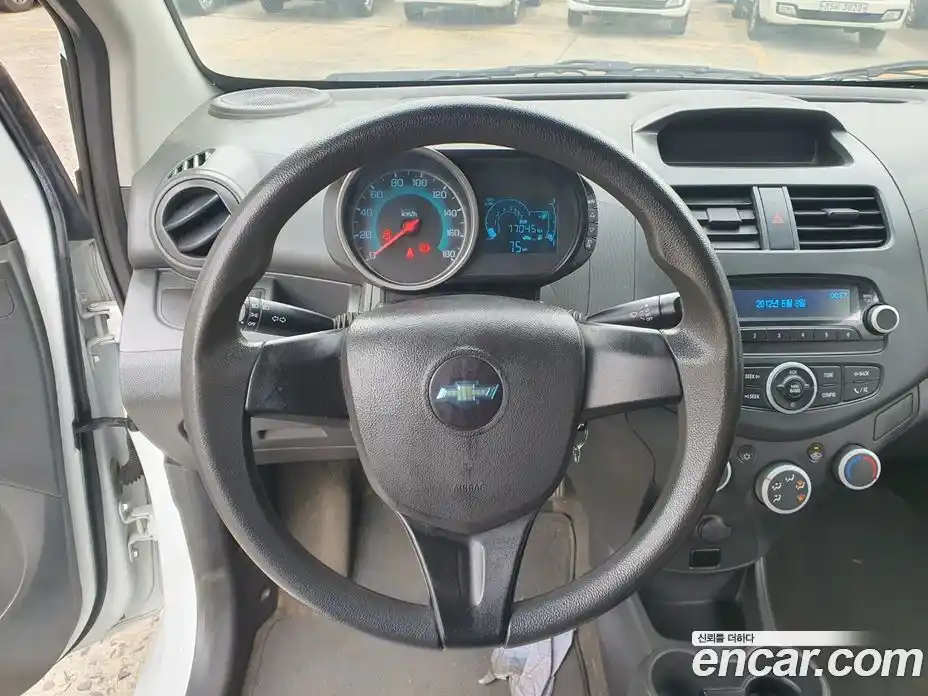 Chevrolet Spark 2014 1.0 Механическая в Москве № 97771, фото 15