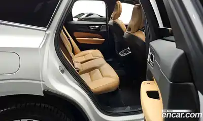 Volvo XC60 2023 2.0 Автомат в Москве № 164292, миниатюра 12