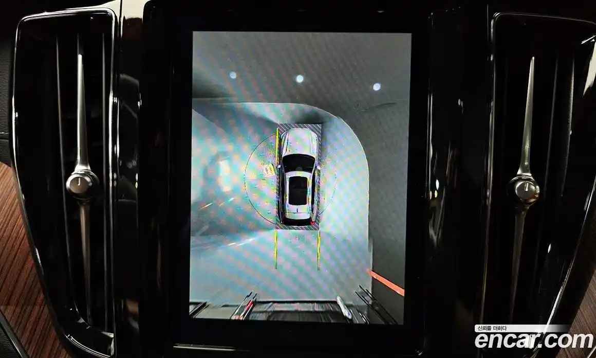 Volvo XC60 2023 2.0 Автомат в Москве № 164292, фото 15