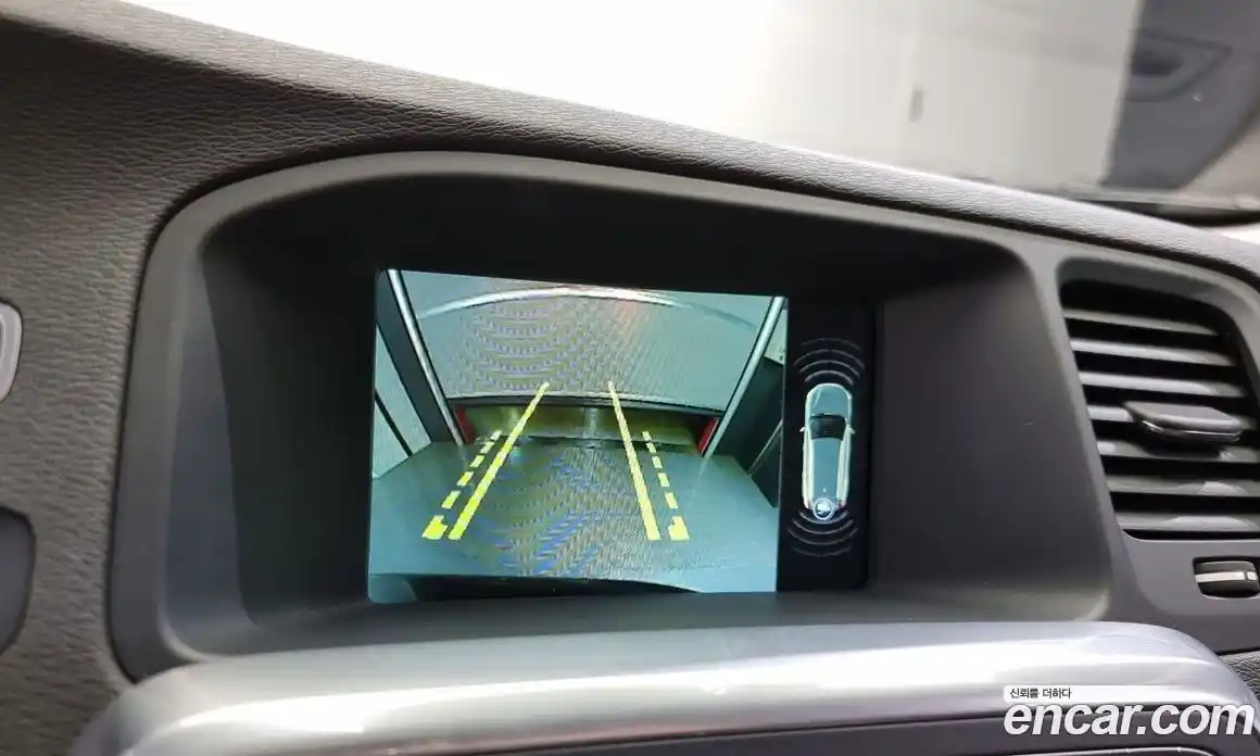 Volvo V60 2017 2.0 Автомат в Москве № 164620, фото 16