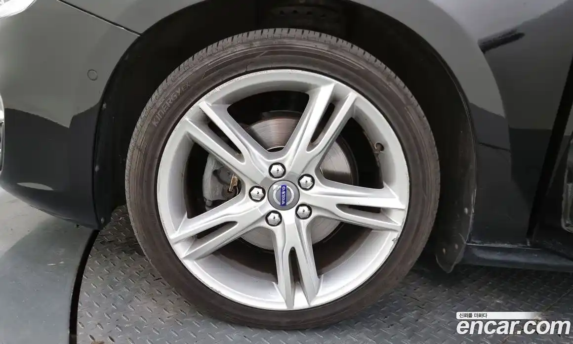 Volvo V60 2017 2.0 Автомат в Москве № 164620, фото 5