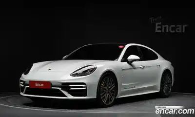 Porsche Panamera, 2021