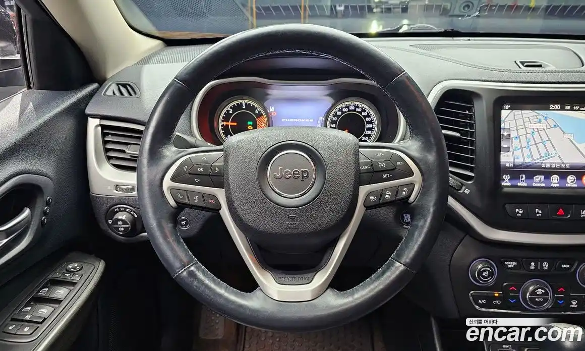 Jeep Cherokee 2015 2.0 Автомат в Москве № 169877, фото 13
