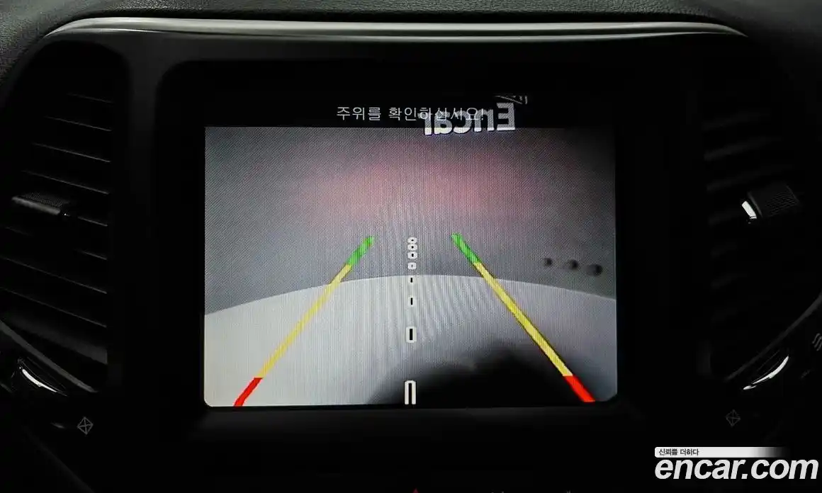 Jeep Cherokee 2015 2.0 Автомат в Москве № 169877, фото 15