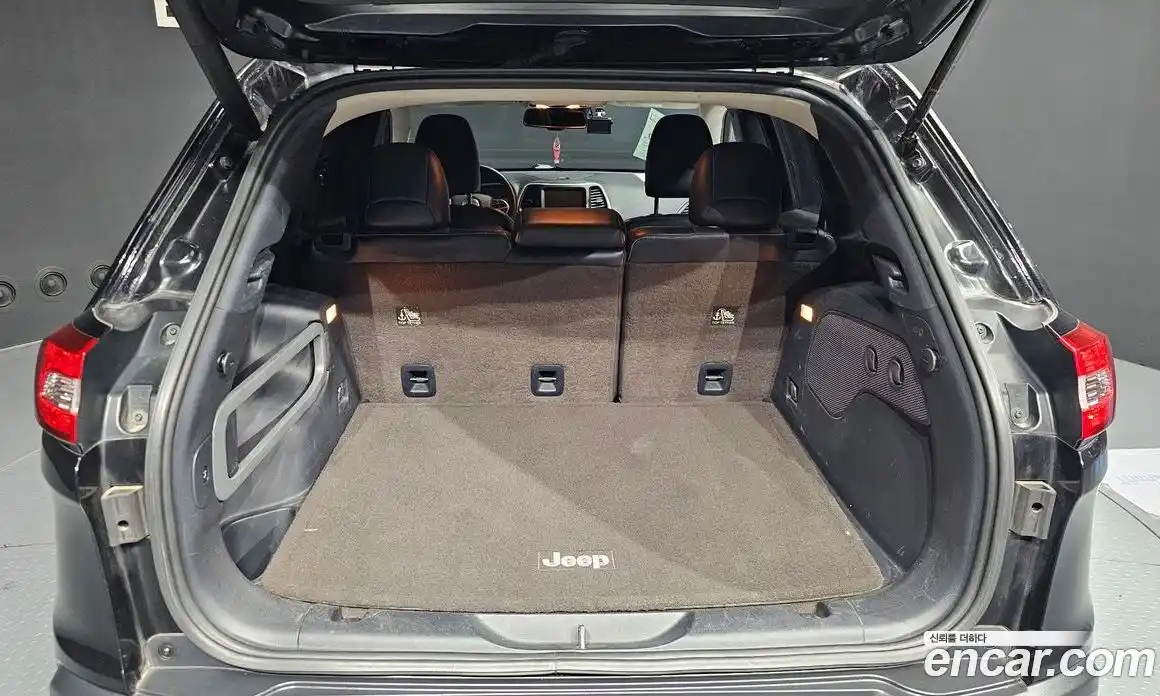 Jeep Cherokee 2015 2.0 Автомат в Москве № 169877, фото 20