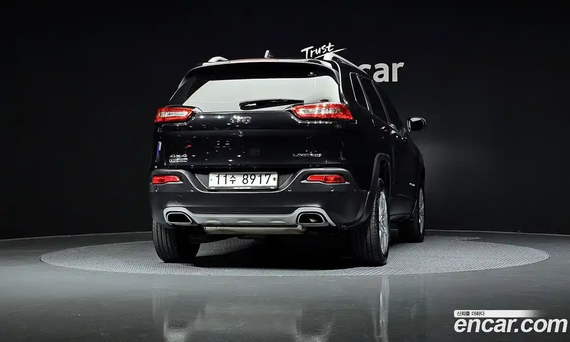 Jeep Cherokee 2015 2.0 Автомат в Москве № 169877, фото 4