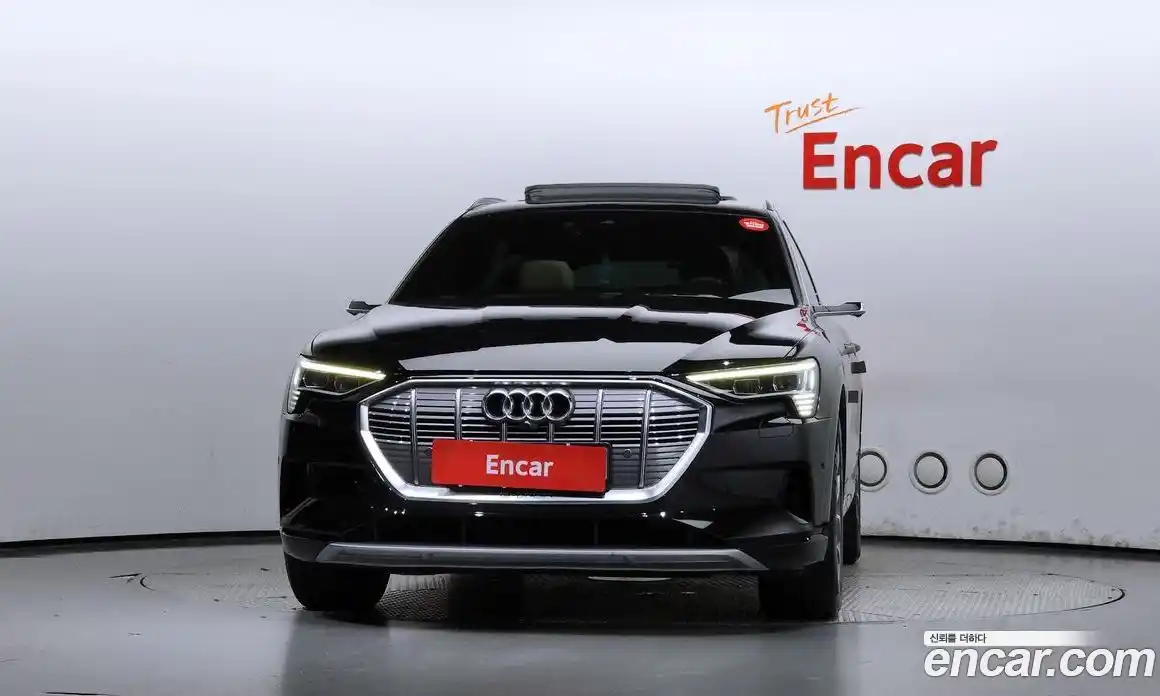 Audi e-tron 2020 0.2 Автомат в Москве № 230021, фото 3