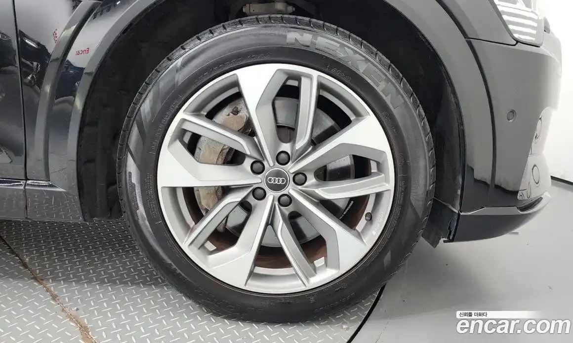 Audi e-tron 2020 0.2 Автомат в Москве № 230021, фото 5