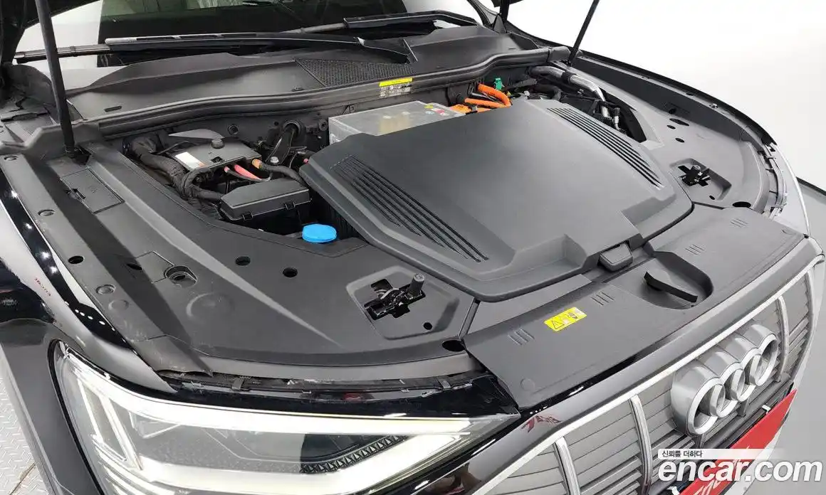 Audi e-tron 2020 0.2 Автомат в Москве № 230021, фото 6