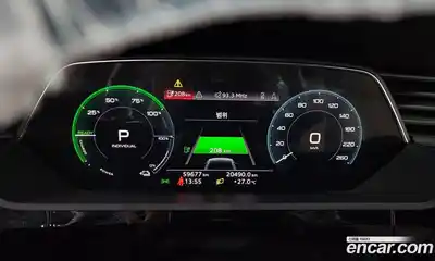 Audi e-tron 2020 0.2 Автомат в Москве № 230021, миниатюра 8