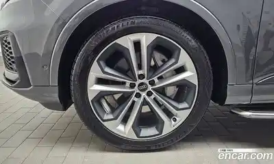 Audi Q7 2022 3.0 Автомат в Москве № 230176, миниатюра 5