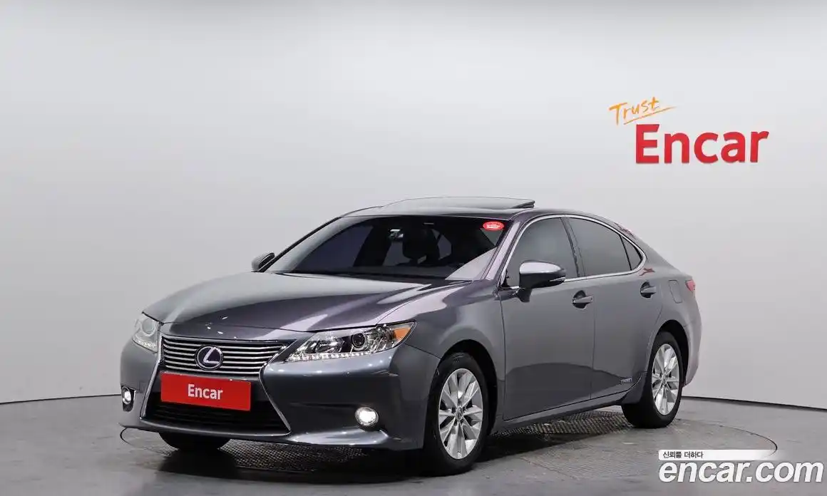 Lexus ES 2014 2.5 Автомат в Москве № 231995, фото 1