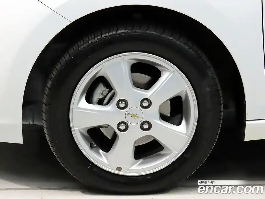 Chevrolet Spark 2018 1.0 Робот в Москве № 297927, фото 20