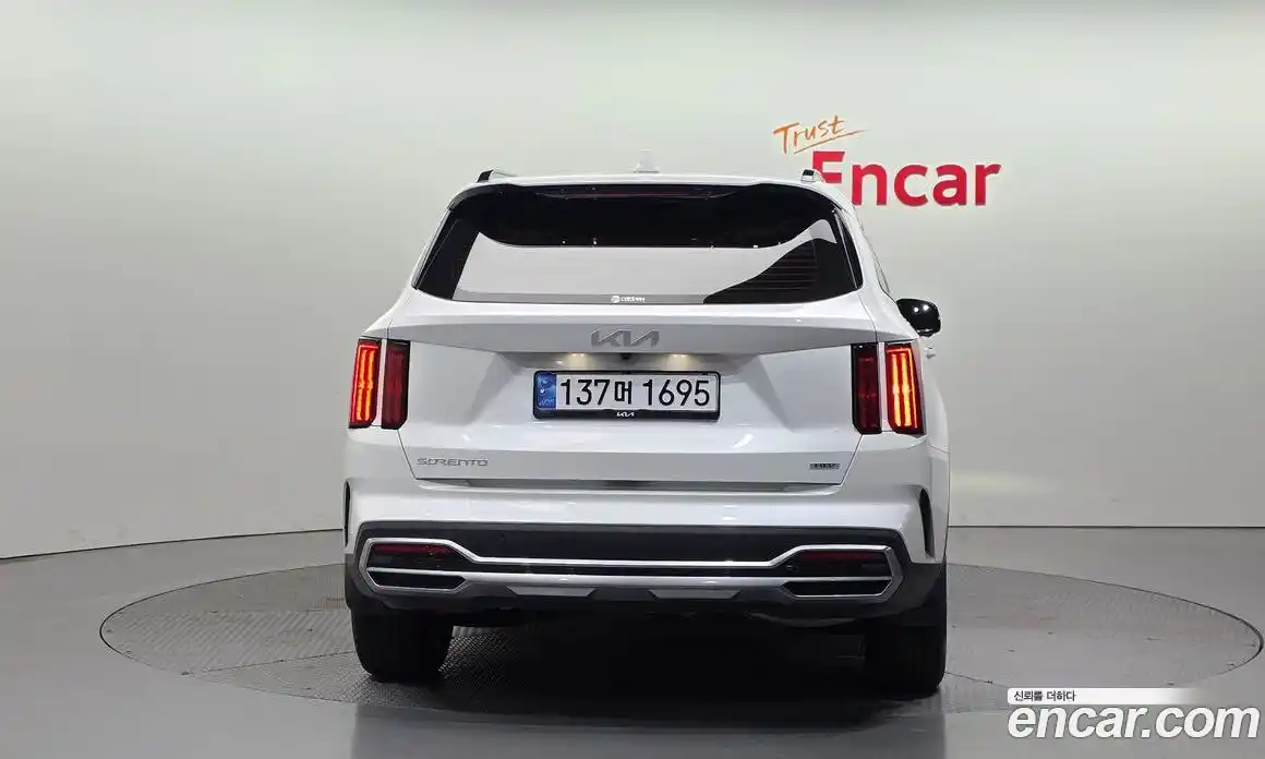 Kia Sorento 2023 1.6 Автомат в Москве № 50725, фото 4